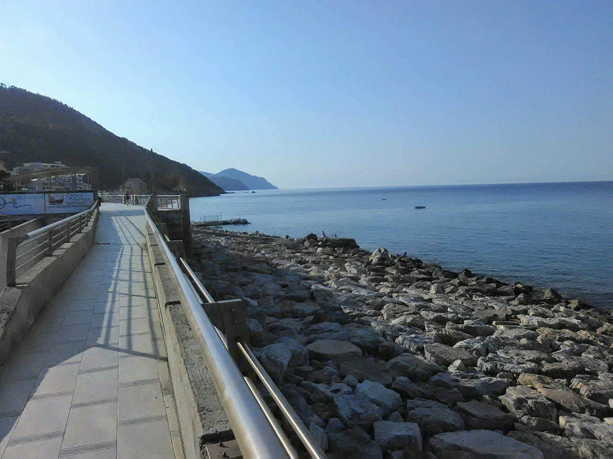 Come A Casa Deiva Marina Bilik gambar